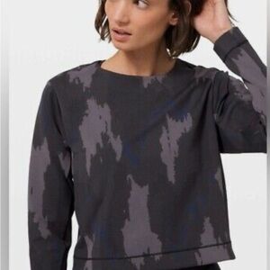 LULULEMON sweatshirt pullover- new without tags